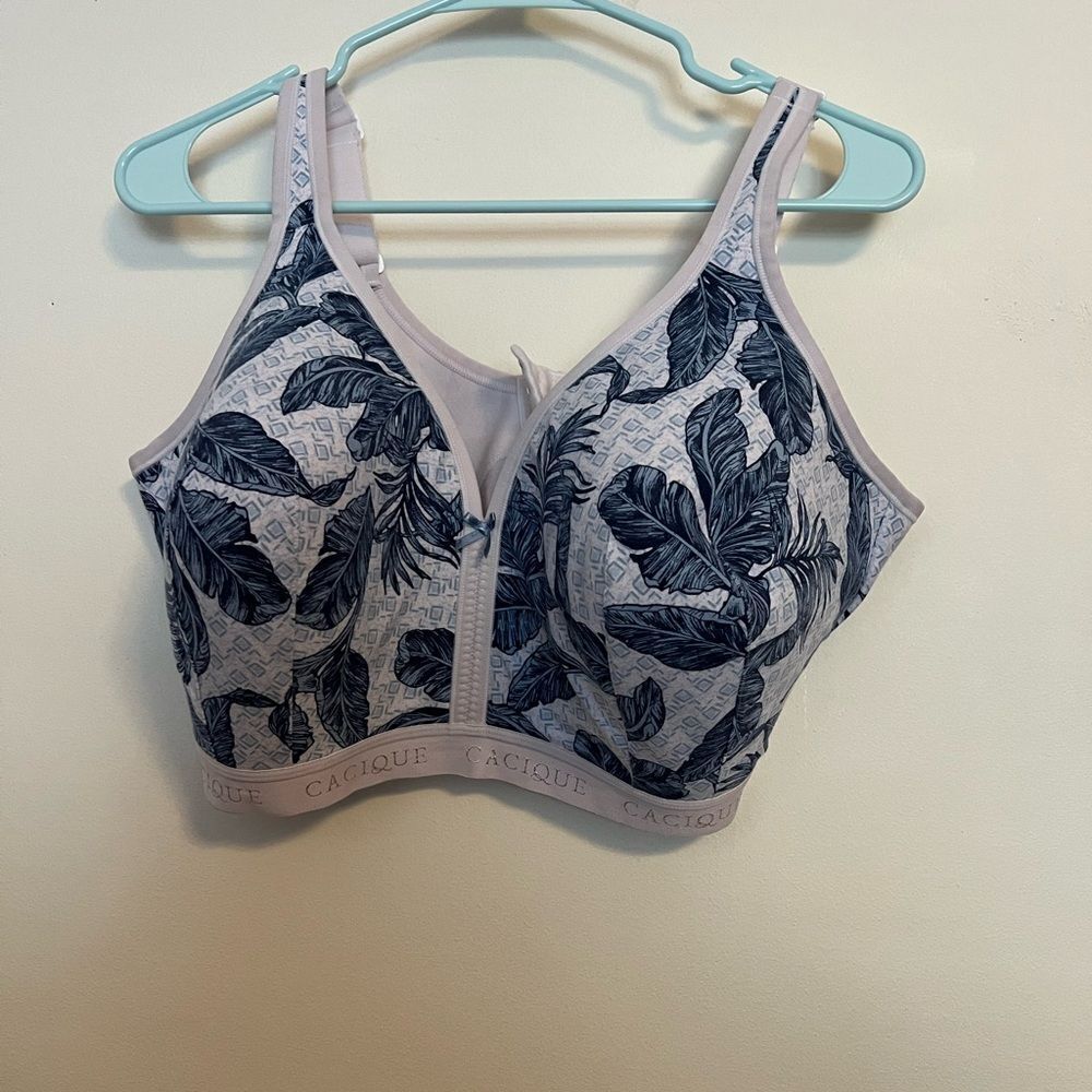 Cacique Blue and White Leaf Pattern Bra